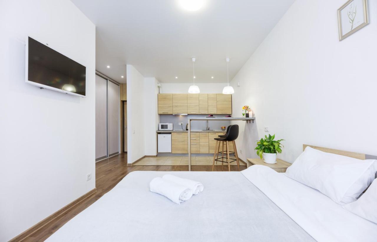 קייב Nyvky Like Home - Studio - Apt 20 מראה חיצוני תמונה